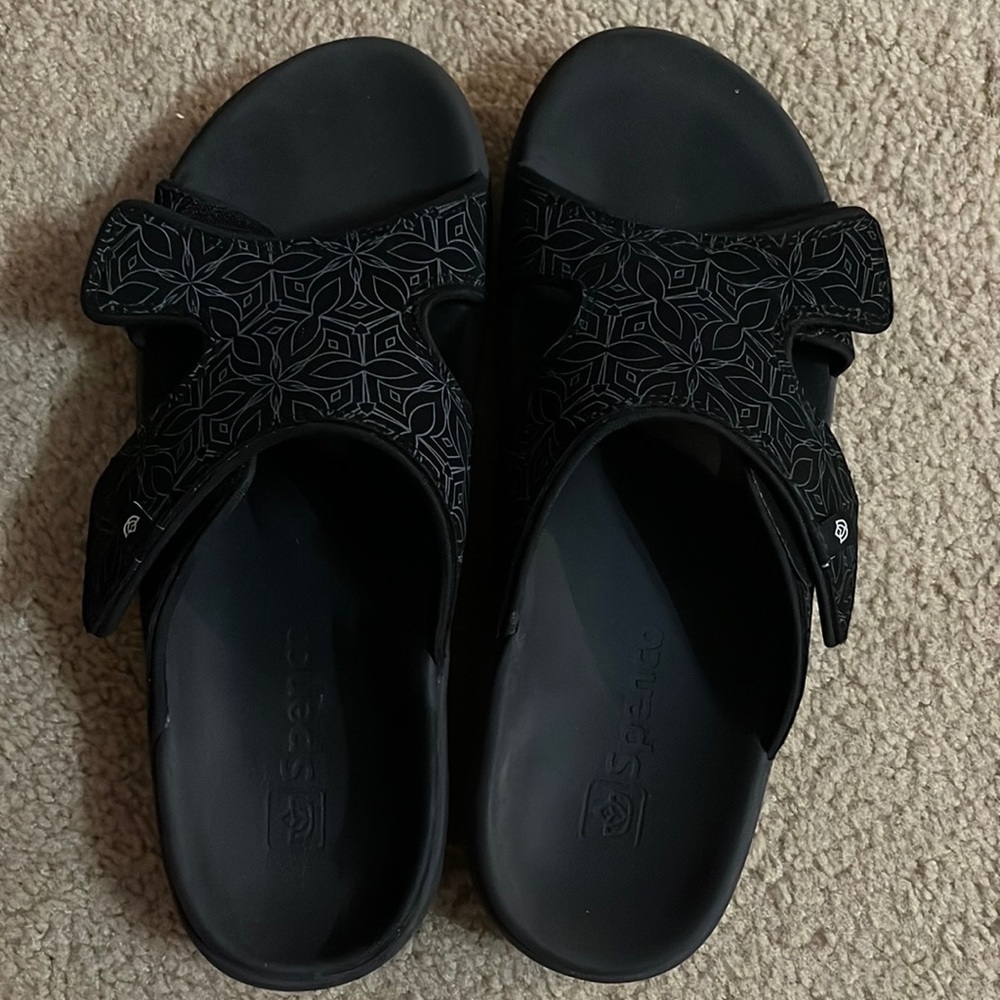 Spenco orthopedic slides with Velcro strap.  EUC worn a handful of times.